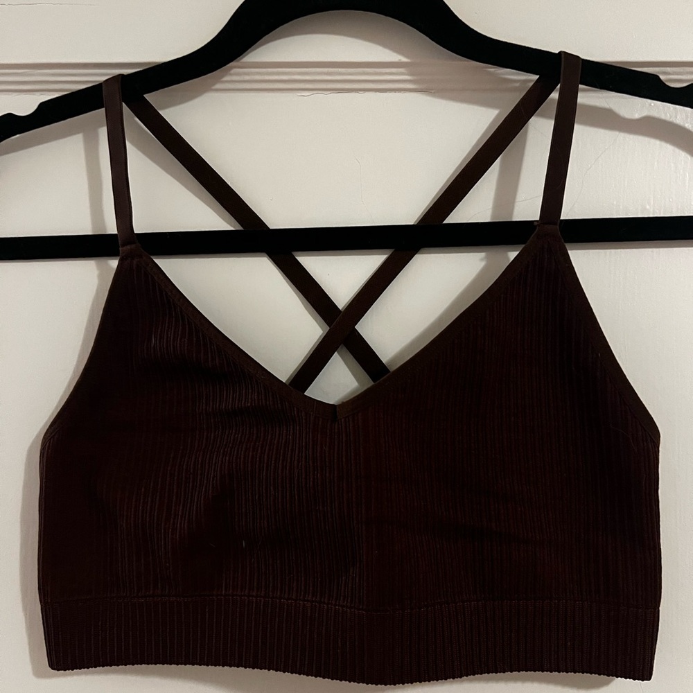 Good American bralett ribbed in brown.